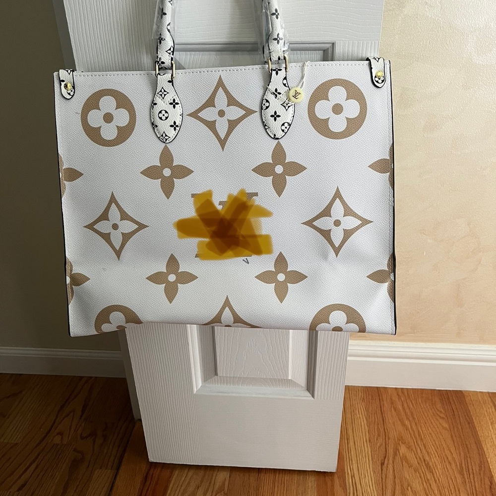 On The Go tote